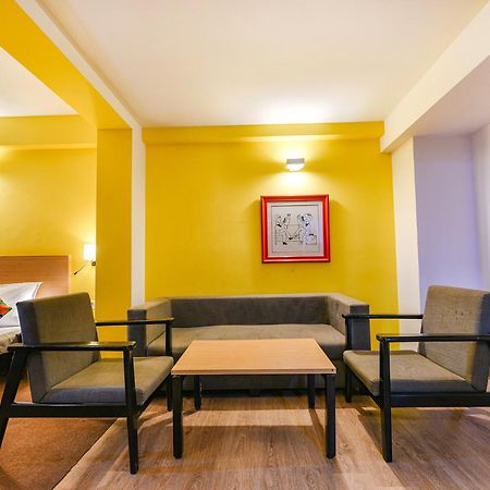 Fabhotel Old Meple Leaf คูร์เคาน์ ภายนอก รูปภาพ