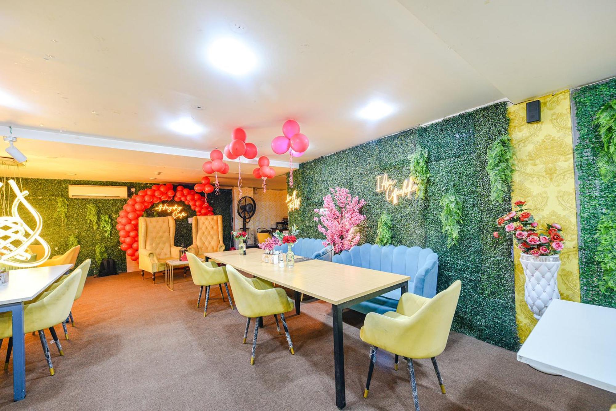 Fabhotel Old Meple Leaf คูร์เคาน์ ภายนอก รูปภาพ