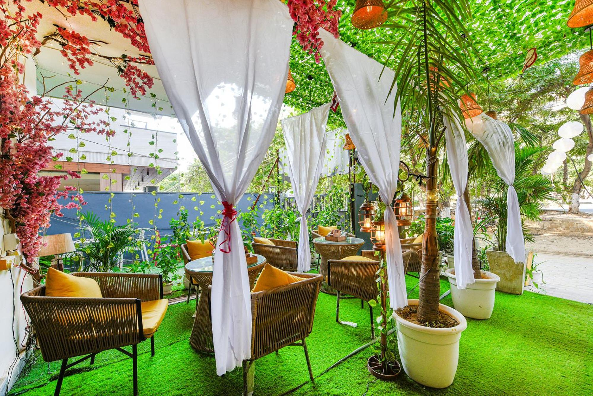 Fabhotel Old Meple Leaf คูร์เคาน์ ภายนอก รูปภาพ