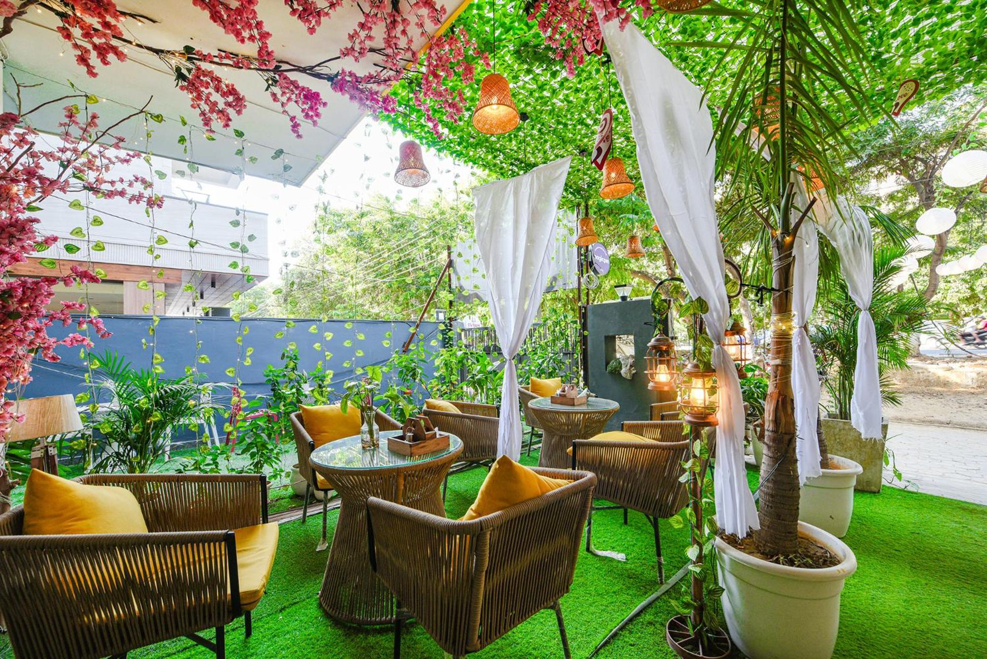 Fabhotel Old Meple Leaf คูร์เคาน์ ภายนอก รูปภาพ