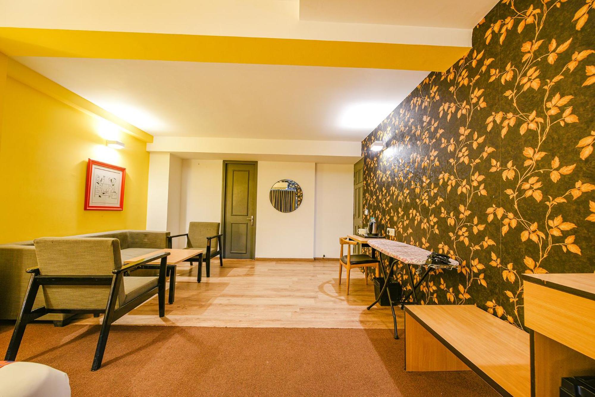 Fabhotel Old Meple Leaf คูร์เคาน์ ภายนอก รูปภาพ