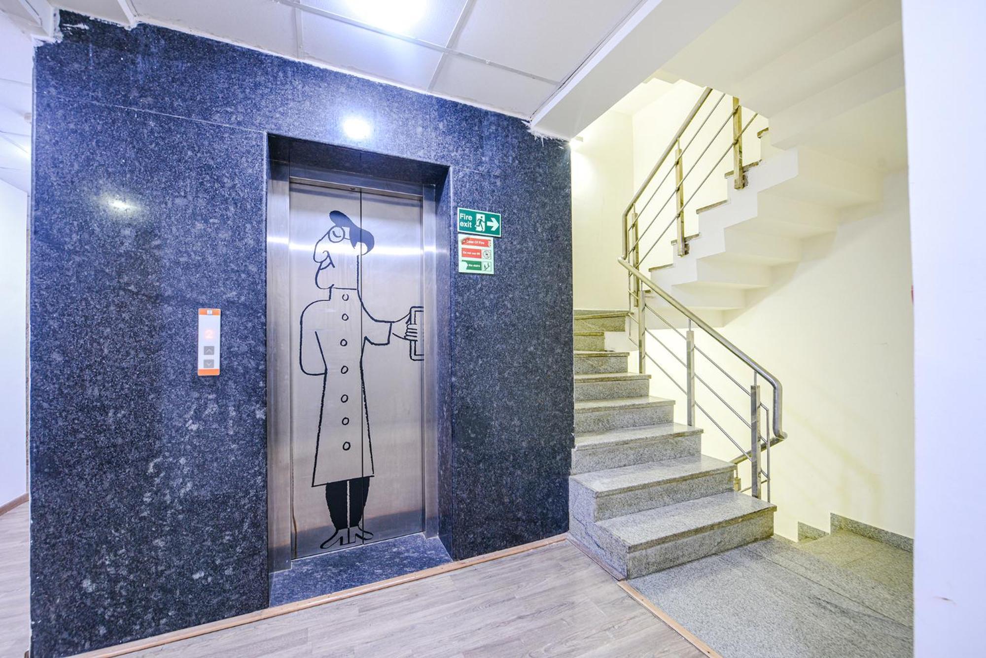 Fabhotel Old Meple Leaf คูร์เคาน์ ภายนอก รูปภาพ