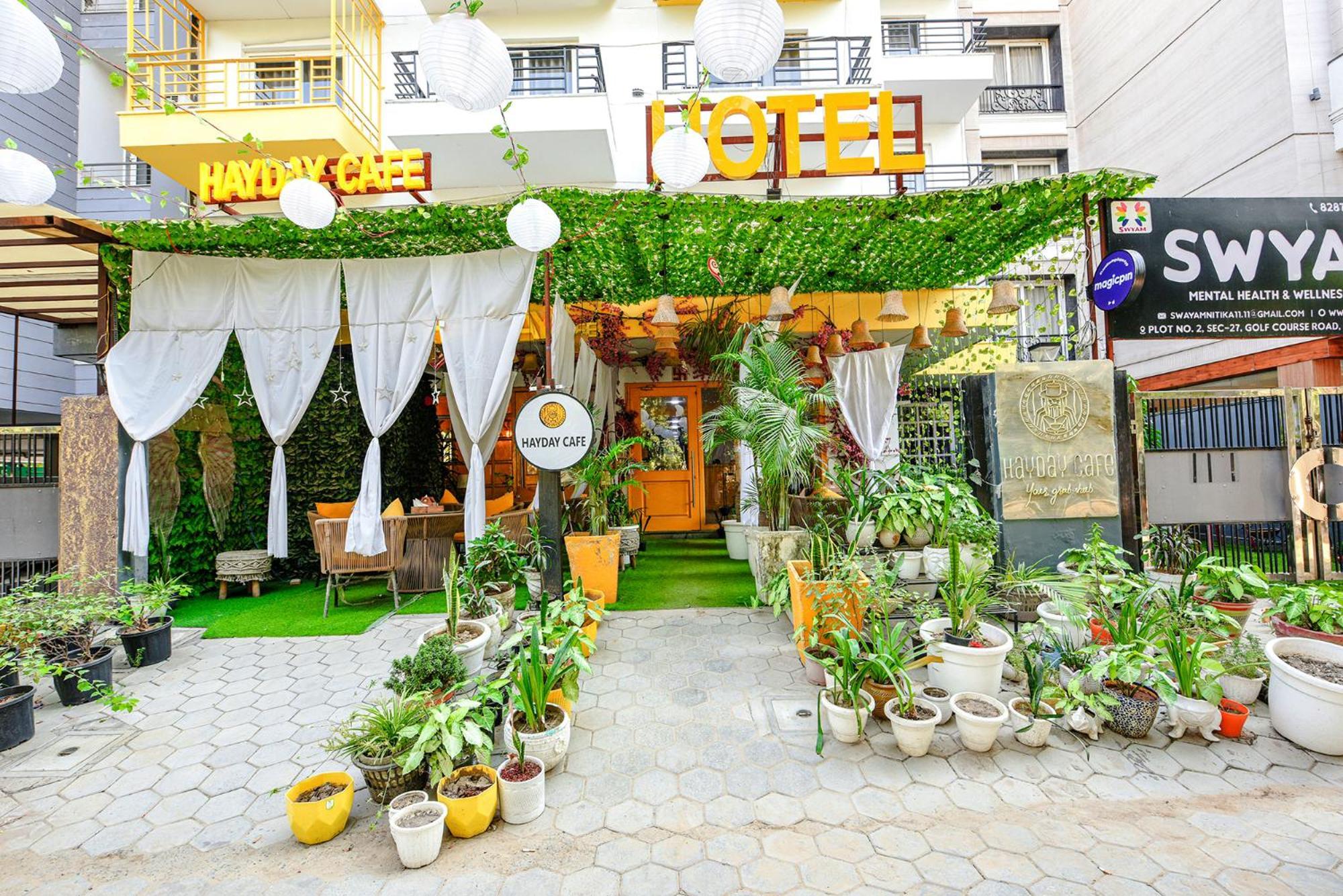Fabhotel Old Meple Leaf คูร์เคาน์ ภายนอก รูปภาพ